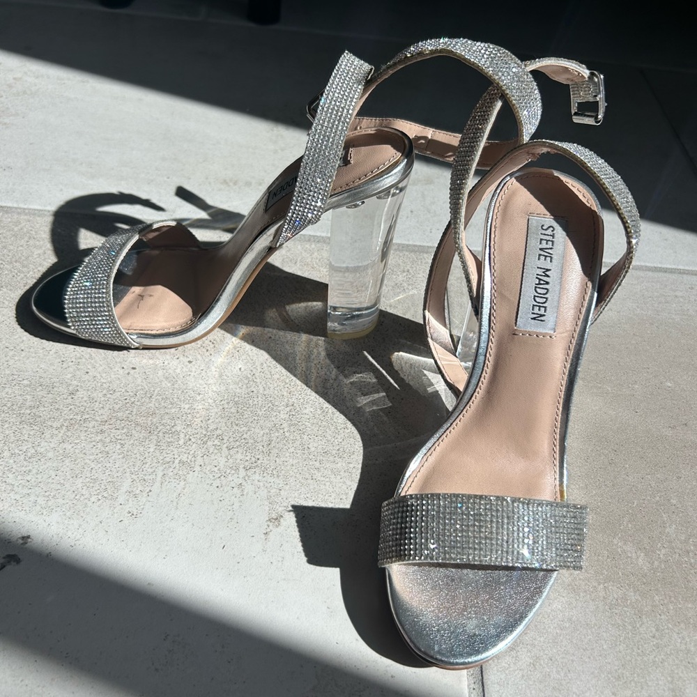 Steve Madden Silver Elegant Heels